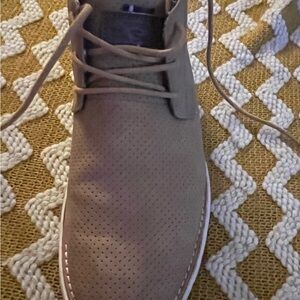 Men's Perforated Chukka Boots in Taupe